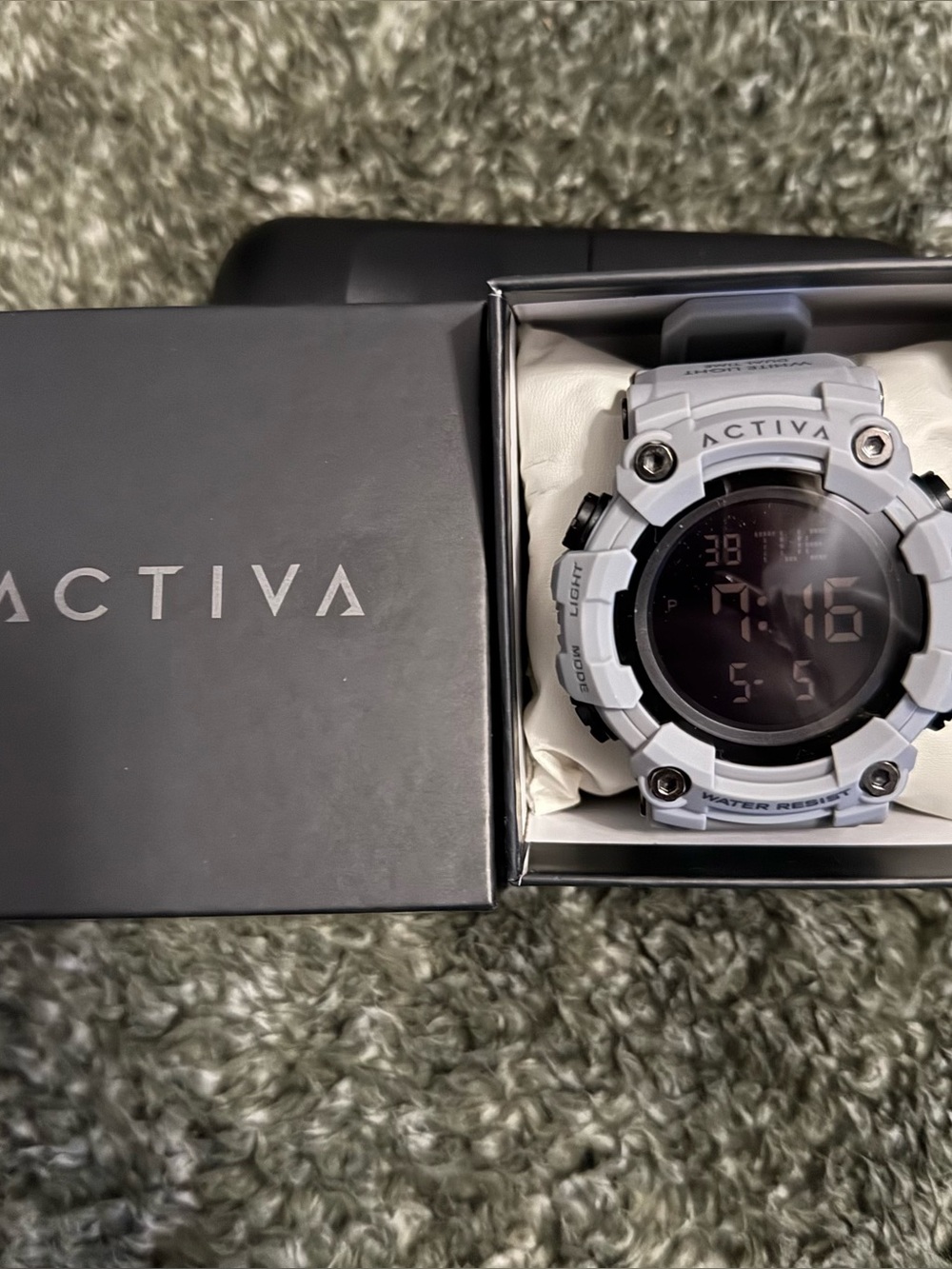 Invicta Activa Kadron X